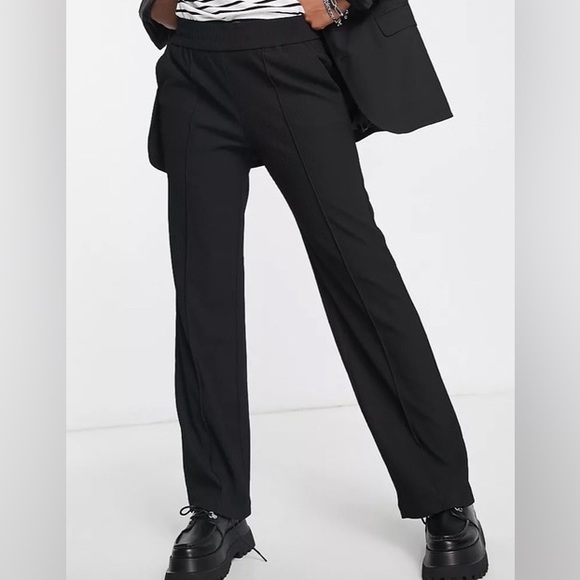 Only Pants - Only straight leg pants in black Size EU 36 L32